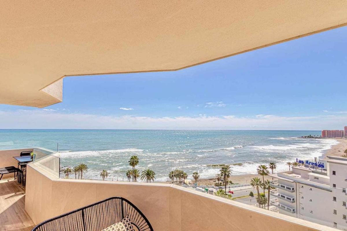 797 Holiday Rentals - Benalbeach- Moderno Piso Para 5 Con Vistas Al Mar Benalmadena Bagian luar foto