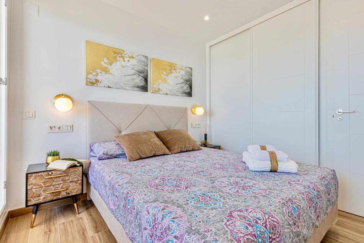 797 Holiday Rentals - Benalbeach- Moderno Piso Para 5 Con Vistas Al Mar Benalmadena Bagian luar foto