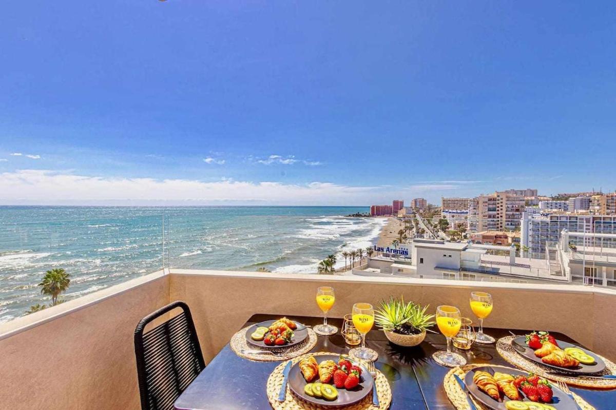 797 Holiday Rentals - Benalbeach- Moderno Piso Para 5 Con Vistas Al Mar Benalmadena Bagian luar foto